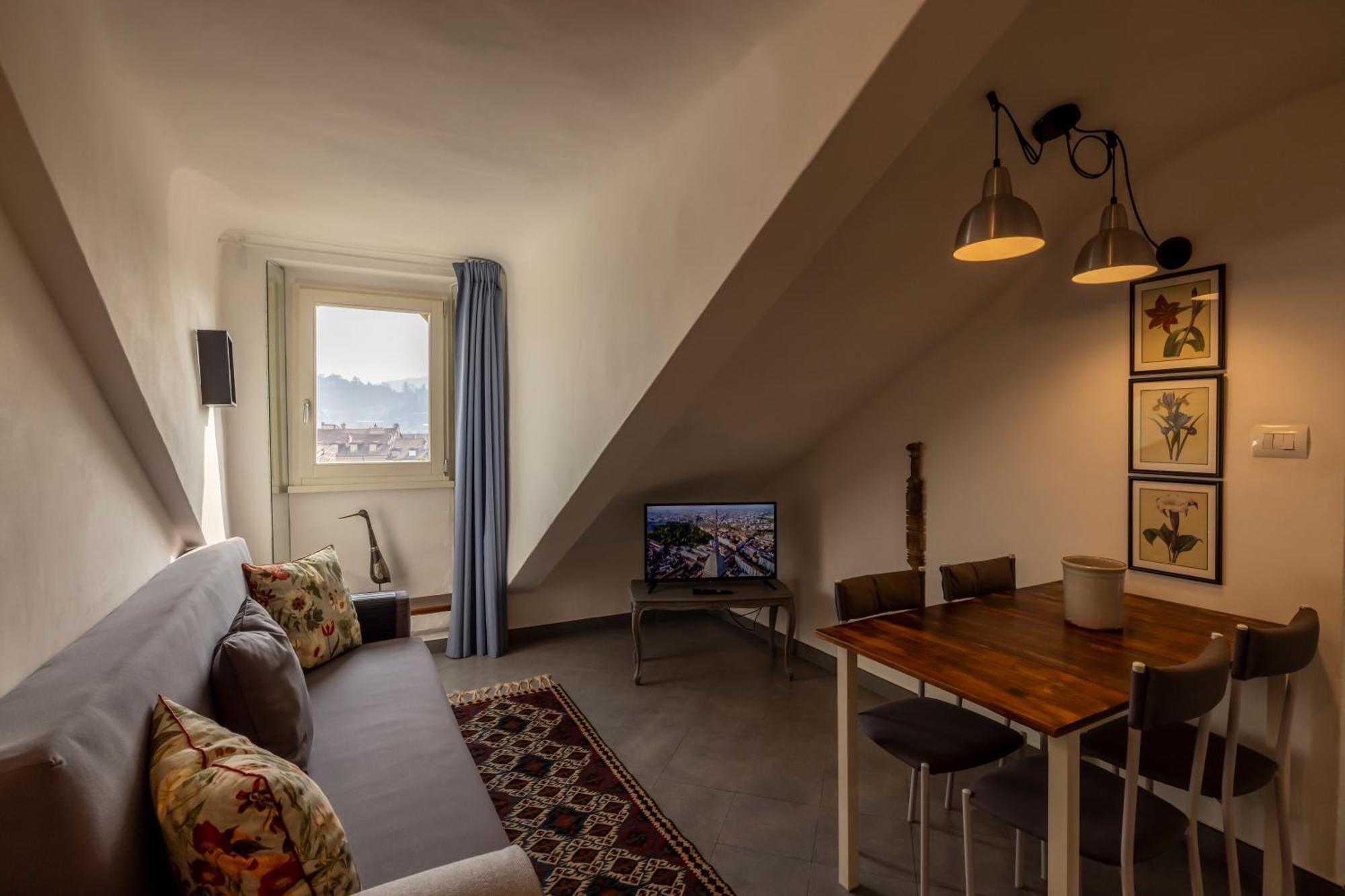 Apartment Inquadro *