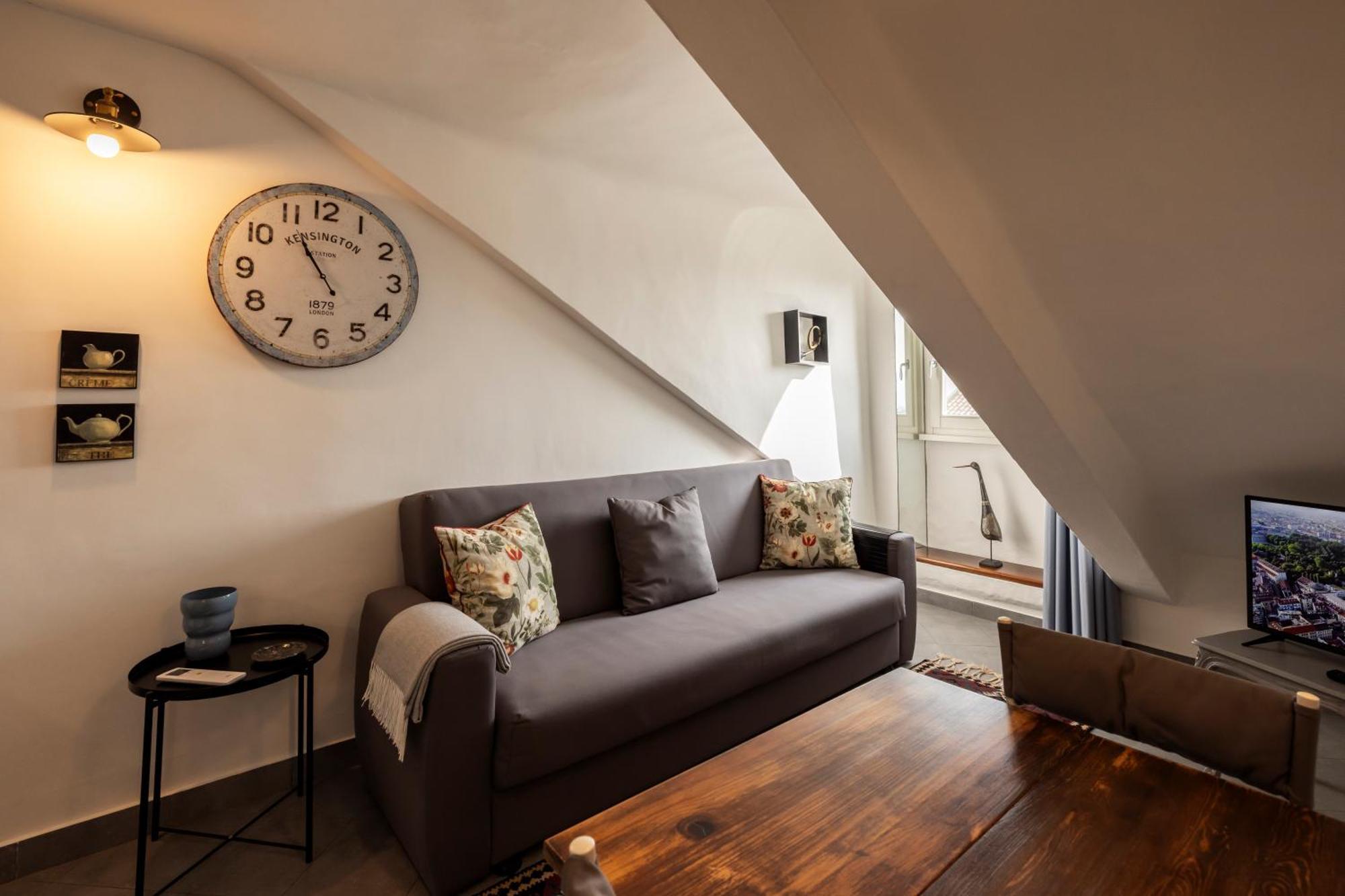 Inquadro Apartment *